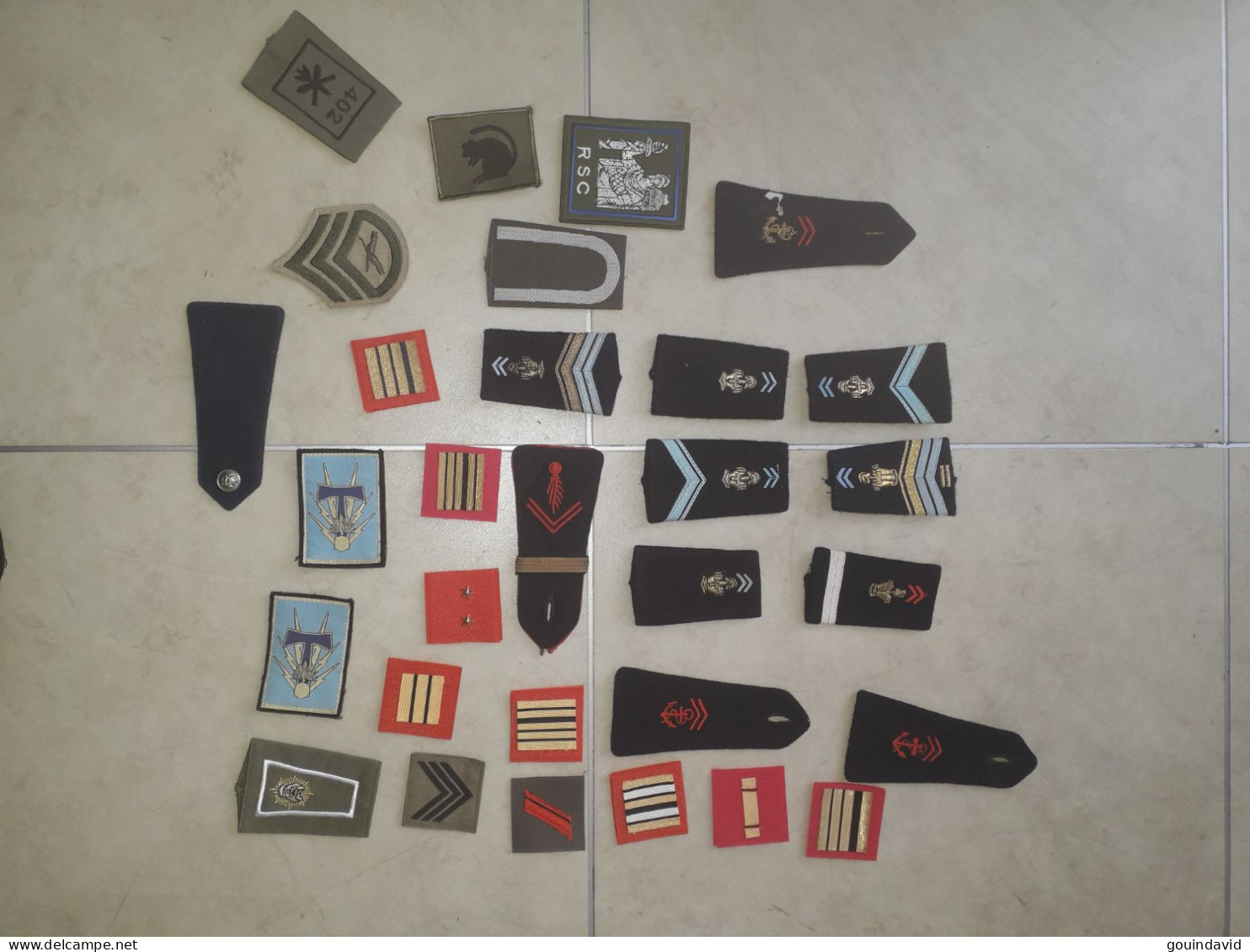 Lot  Insignes - Army