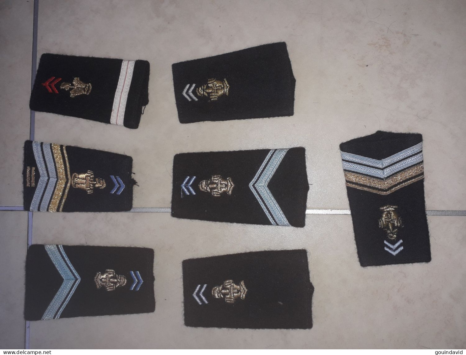 Lot  Insignes - Army