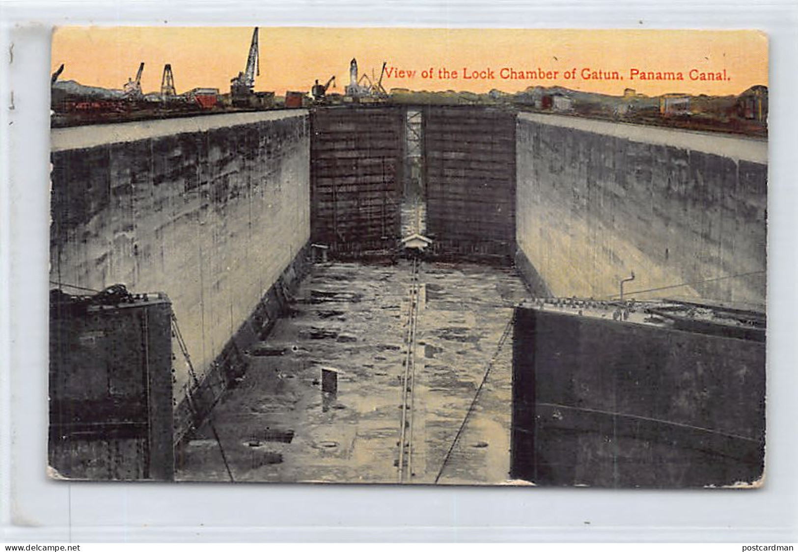 PANAMA CANAL - View Of The Lock Chamber Of Gatun - Publ. The Valentine Souvenir Co.  - Panama