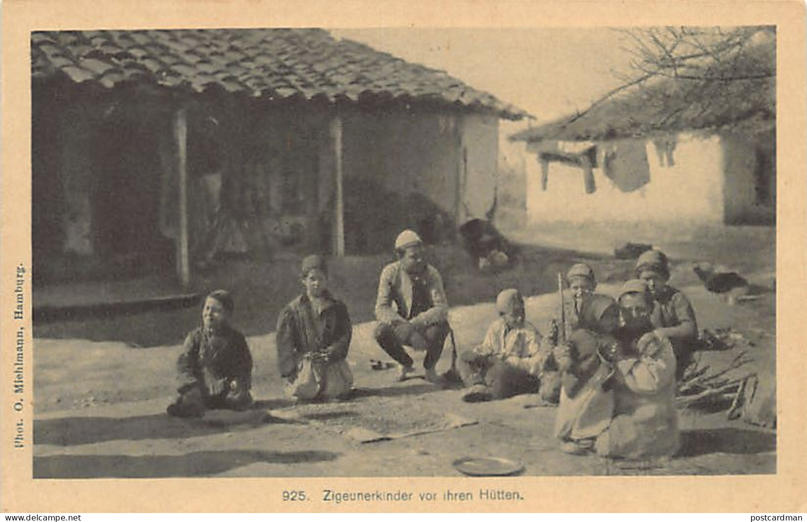 Macedonia - Gypsy Children In Front Of Their Huts - Macédoine Du Nord