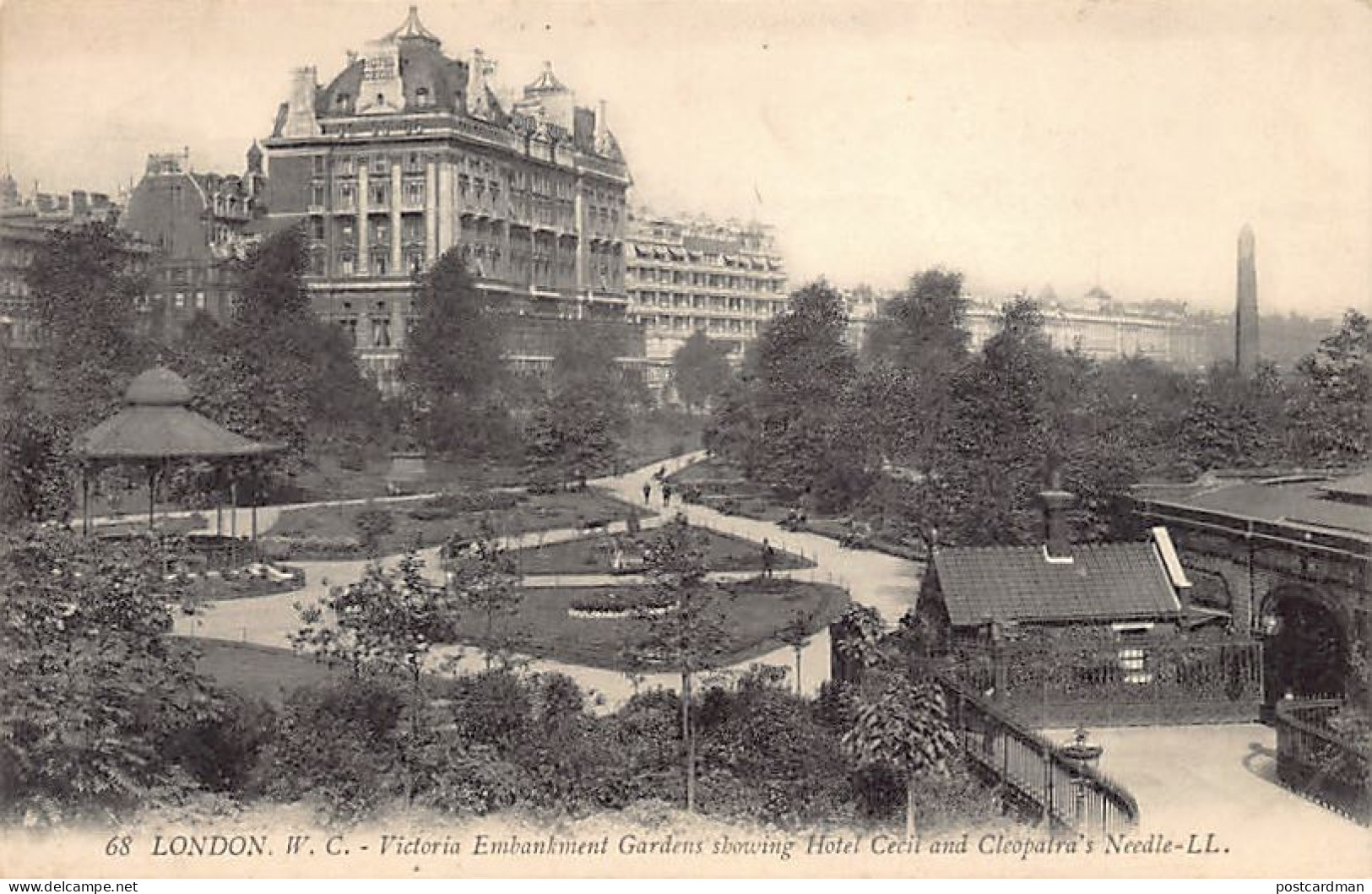 England - LONDON W. C. Victoria Embankment Gardens Showing Hotel Cecil And Cleopatra's Needle,  Publisher Levy LL. 68 - Other & Unclassified