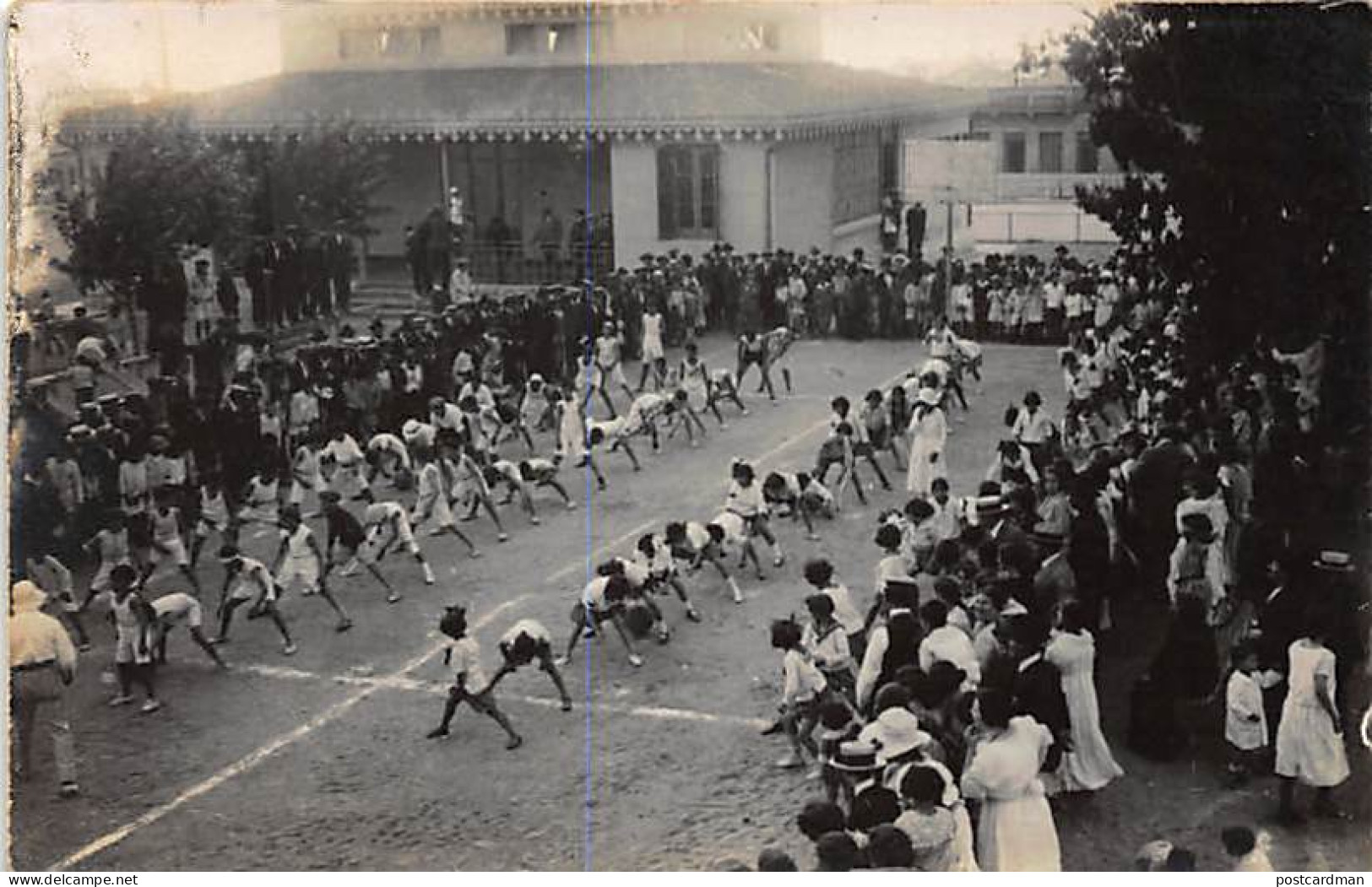 Uruguay - 4 - Vistas De Las Plazas De Deportes Y De Otras Actividades Fisicas Que Se Realizan Bajo La Superintendencia D - Uruguay