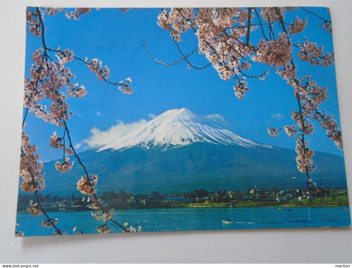 D203237  CPM - Japan Nippon - Mt. Fuji And Cherry Blossoms  1970's - Tokyo