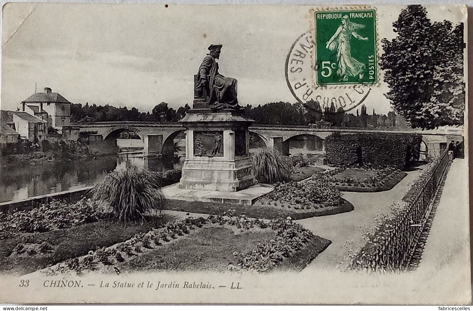 CPA  Circulée 1912,  Chinon (Indre Et Loire - La Statue Et Le Jardin Rabelais.  (91) - Chinon