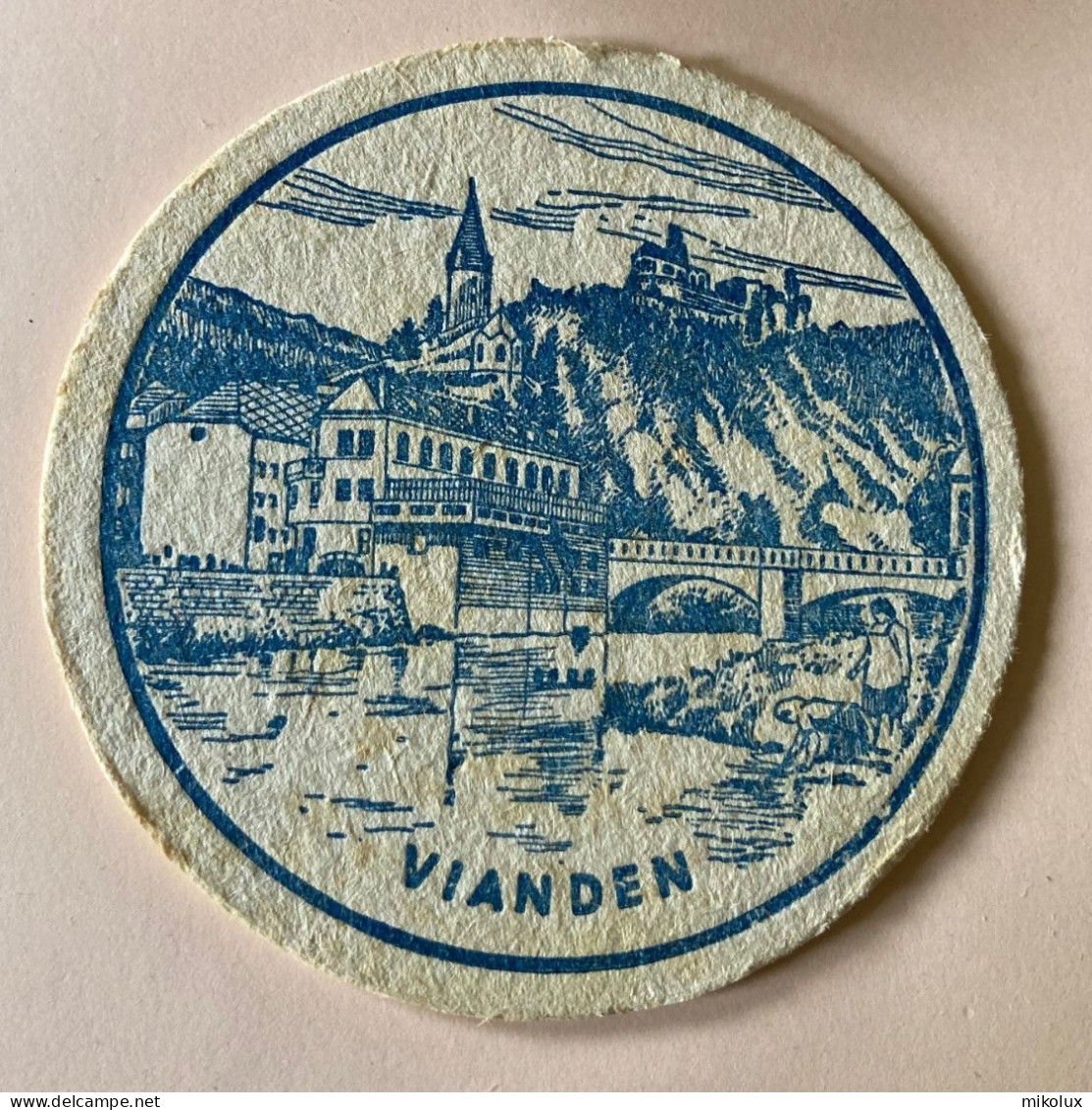 Luxembourg Bieres Brasserie Simon  Wiltz . Vianden  Sous Bock . Bierdeckel . ( +- 8,9 Cm  ) - Bierdeckel