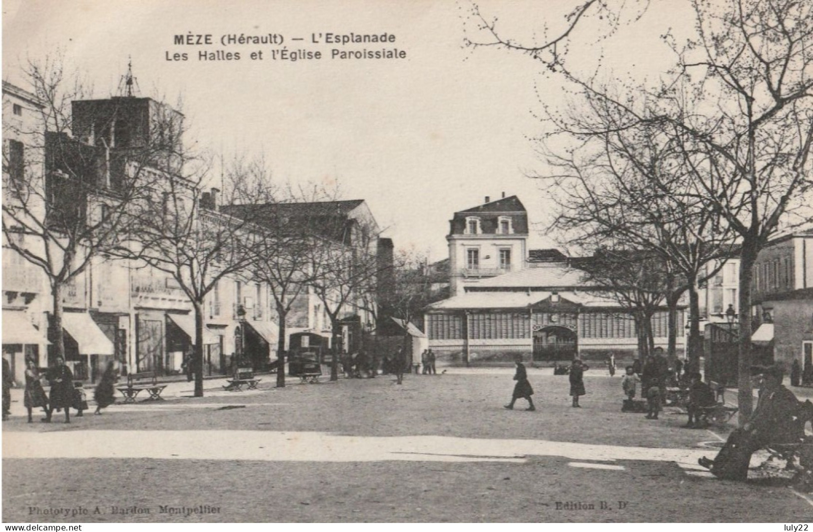 CPA Mèze L Esplanade Les Halles Et L église - Mèze