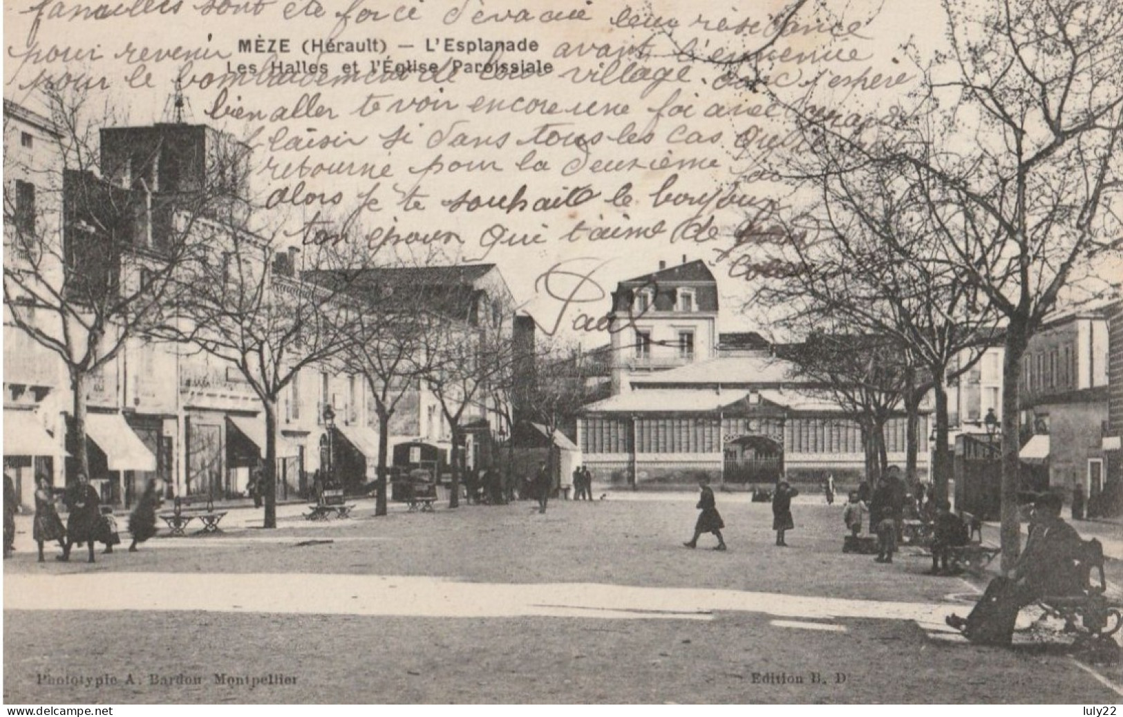 CPA Mèze L Esplanade Les Halles Et L église - Mèze