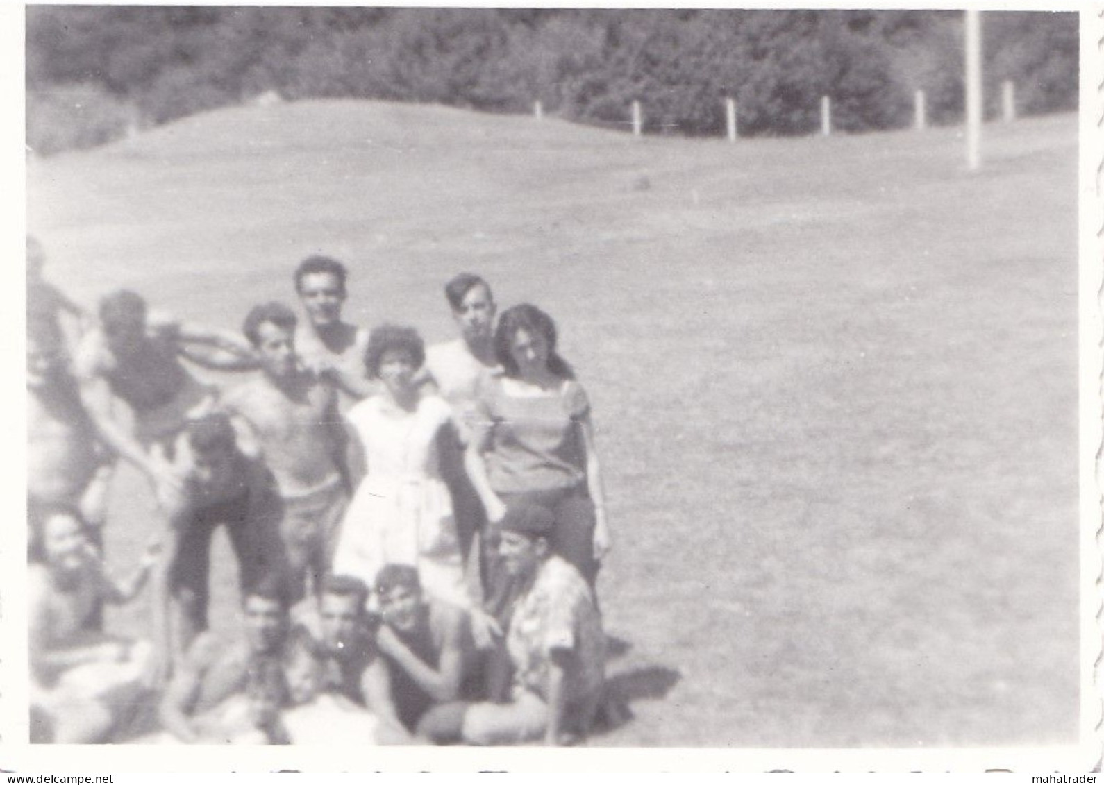 Old Real Original Photo - Naked Men Women Posing On A Meadow - Ca. 8.5x6 Cm - Anonymous Persons
