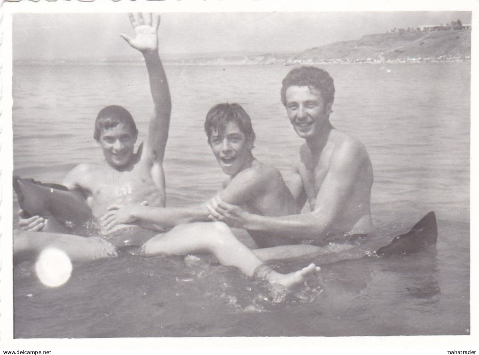 Old Real Original Photo - Naked Young Men Having Fun In The Sea - Ca. 8.5x6 Cm - Anonymous Persons