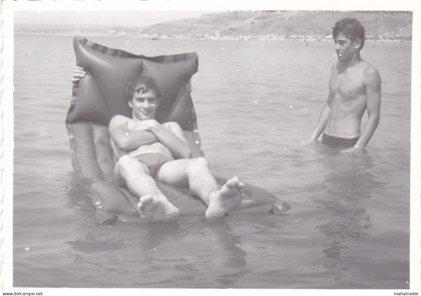 Old Real Original Photo - Naked Young Men Having Fun In The Sea - Ca. 8.5x6 Cm - Personnes Anonymes