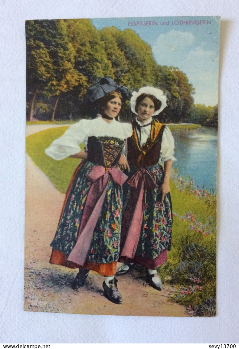 Carte Postale Elsasserin Und Lothringerin Alsacienne Et Lorraine - Costumes
