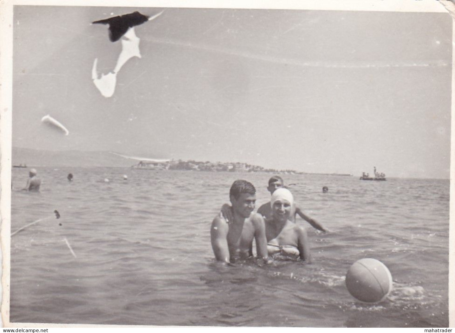 Old Real Original Photo - Naked Man Woman Playing In The Sea - Ca. 8.5x6 Cm - Anonymous Persons