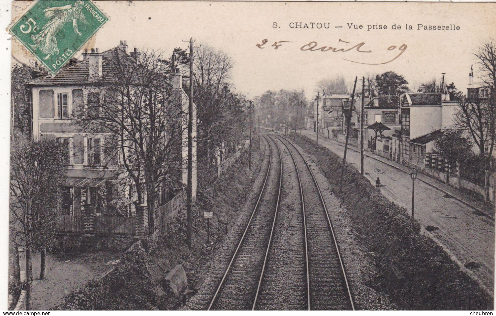 78. CHATOU . CPA . VUE PRISE DE LA PASSERELLE DU CHEMIN DE FER.   . ANNÉE 1909 + TEXTE - Chatou