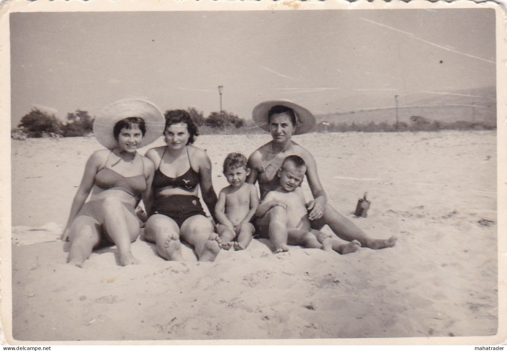 Old Real Original Photo - Naked Little Boys Women In Bikini On The Beach - Ca. 8.5x6 Cm - Anonymous Persons