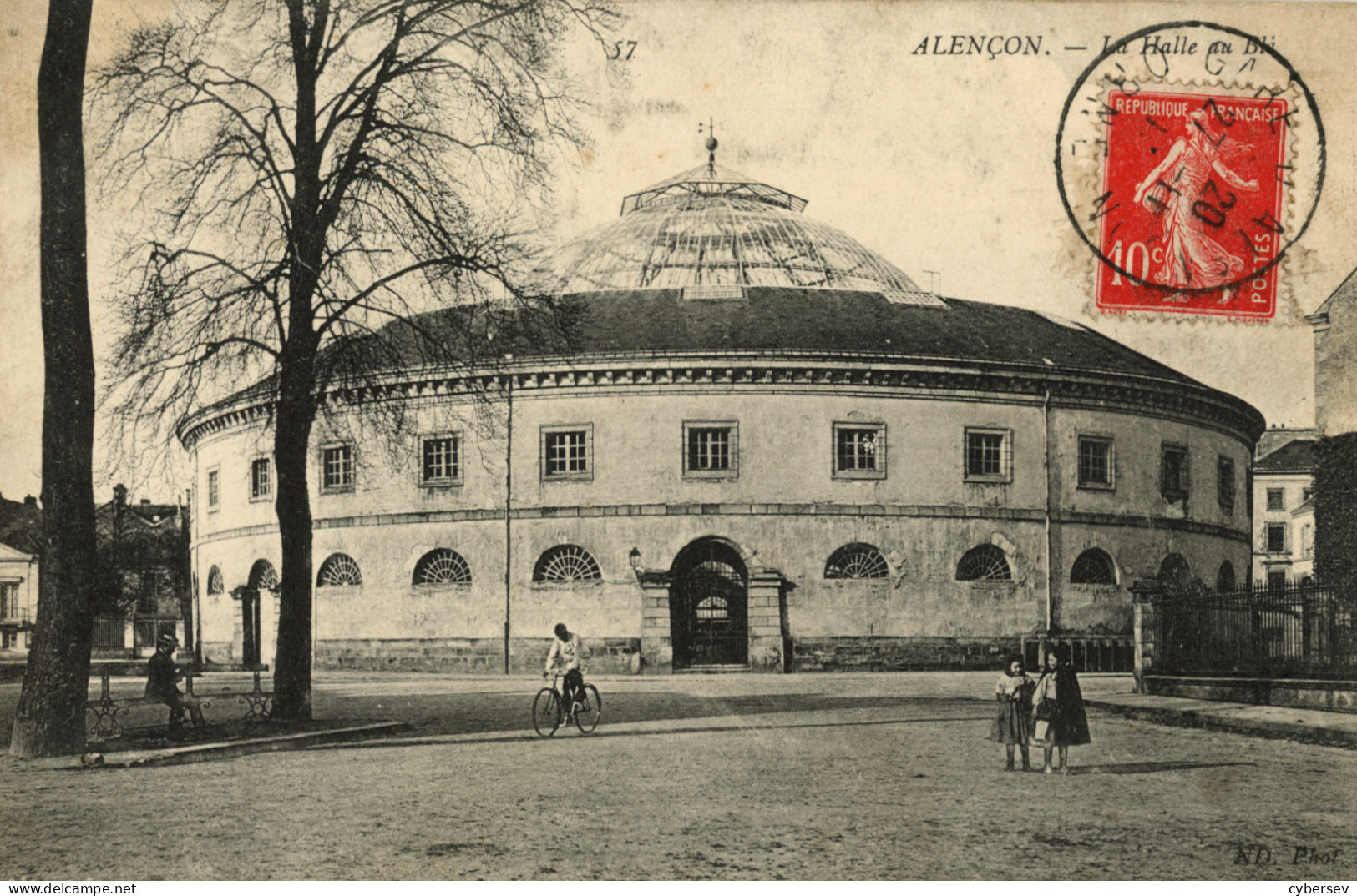 ALENCON - La Halle Au Blé - Animé - Alencon