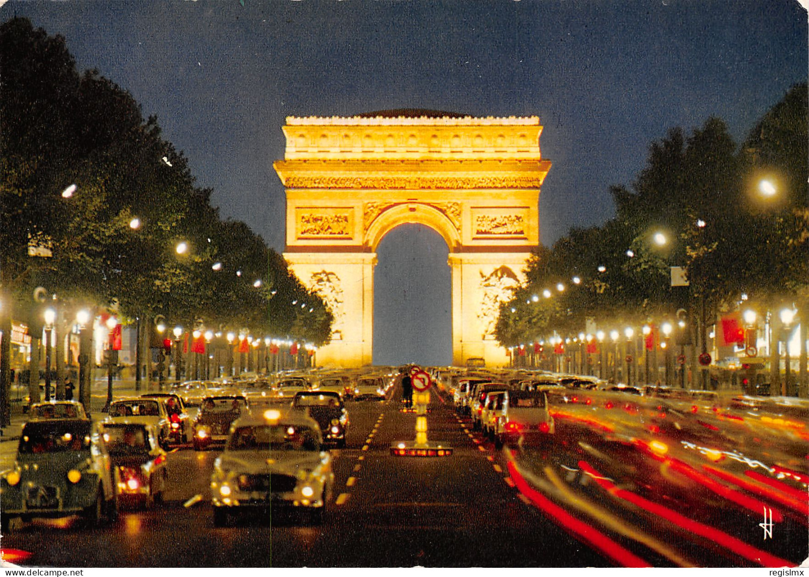 75-PARIS L ARC DE TRIOMPHE ET LES CHAMPS ELYSEES-N°T2656-C/0017 - Arc De Triomphe