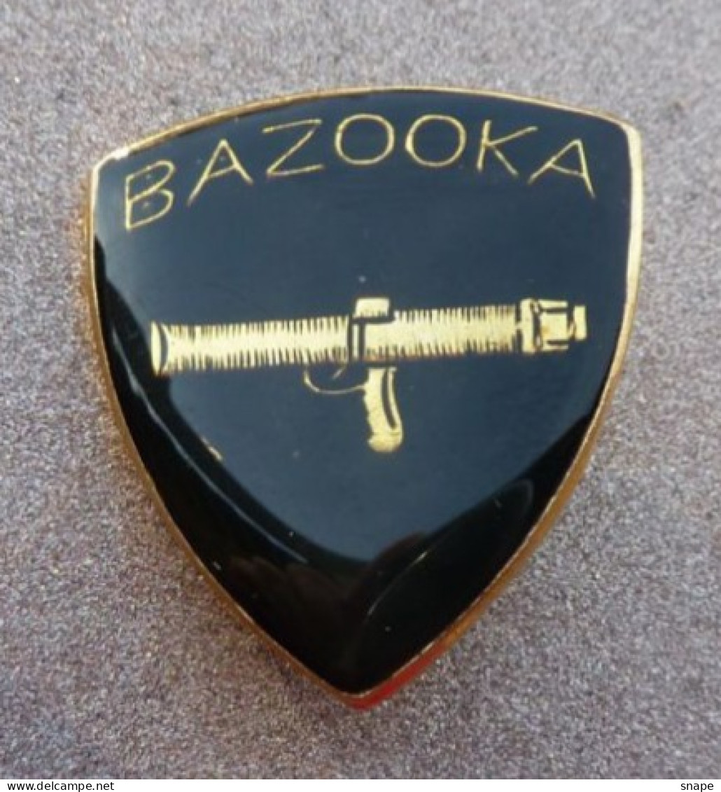 DISTINTIVO Vetrificato A Spilla BAZOOKA  - Esercito Italiano Incarichi - Italian Army Pinned Badge - Used (286) - Armée De Terre