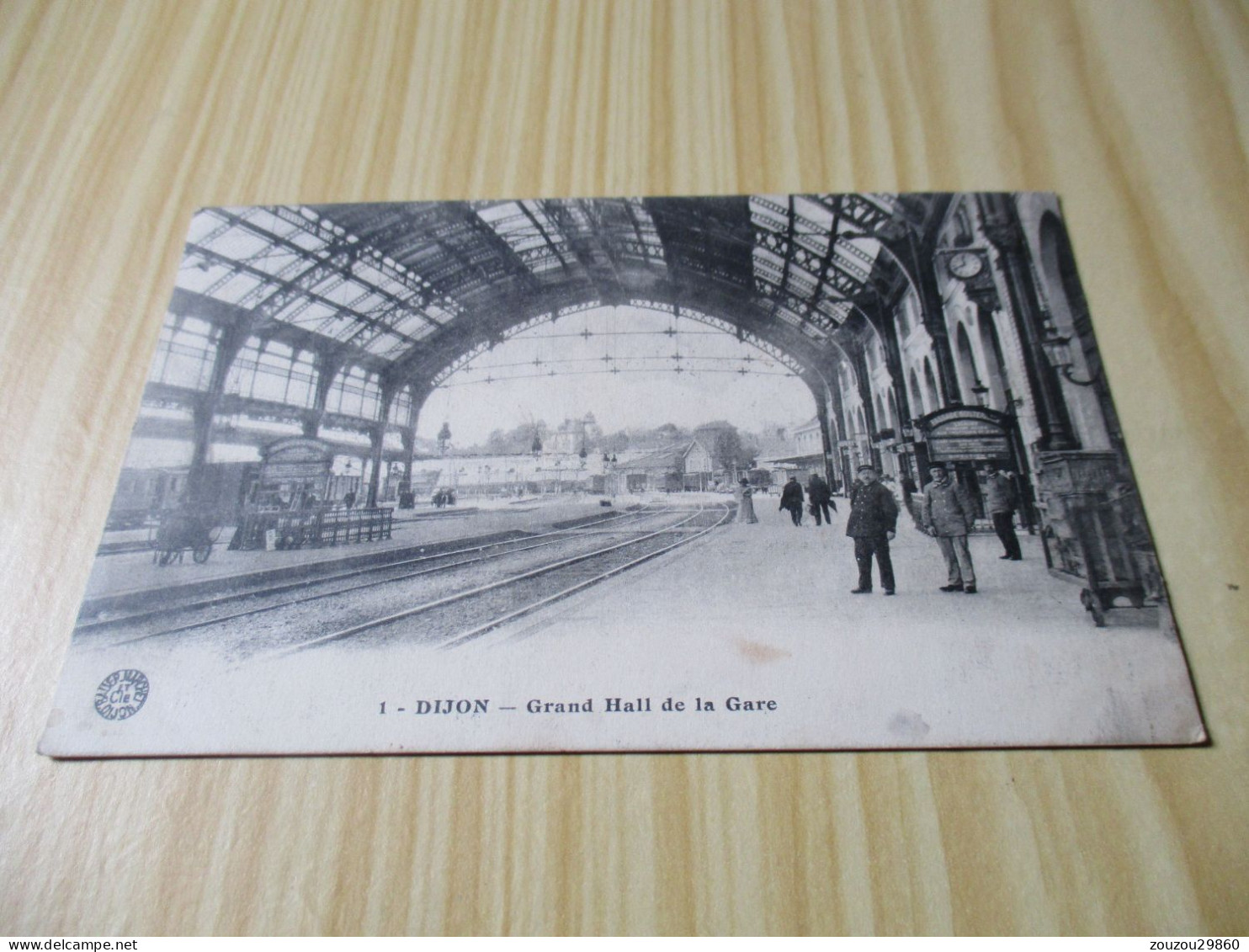 CPA Dijon (21).Grand Hall De La Gare - Carte Animée. - Dijon