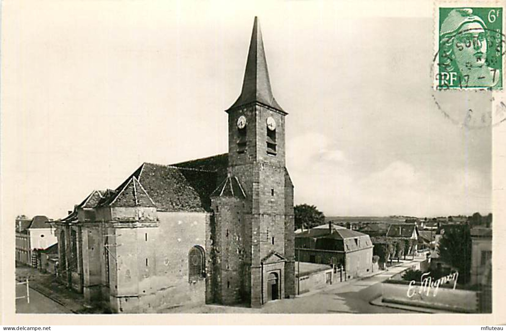 77* BRAY SUR SEINE    Place De L Eglise     RL08.0411 - Bray Sur Seine