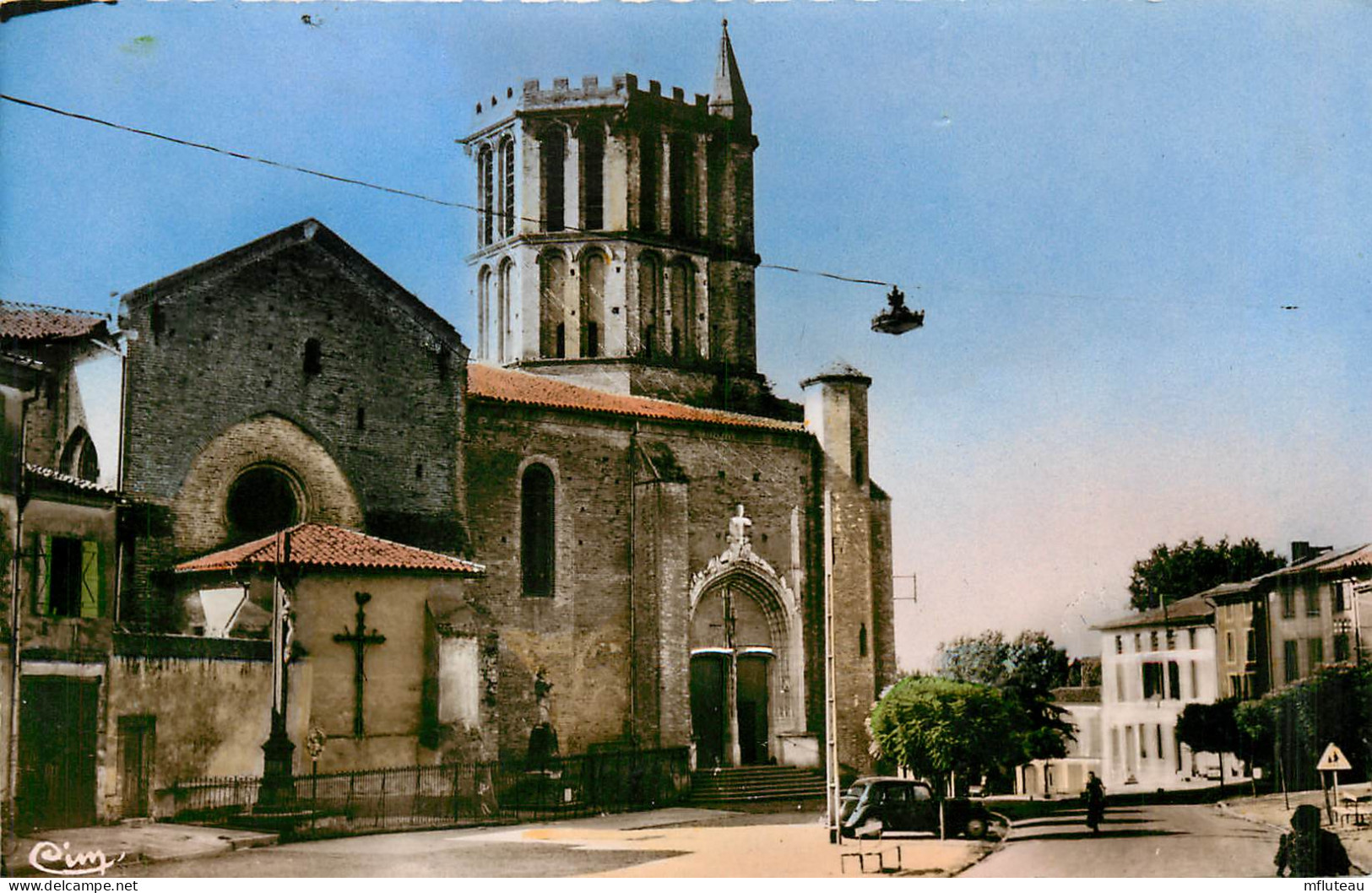 82* CASTELSERRASIN Cathedrale (CPSM 9x14cm)       RL09.0609 - Castelsarrasin