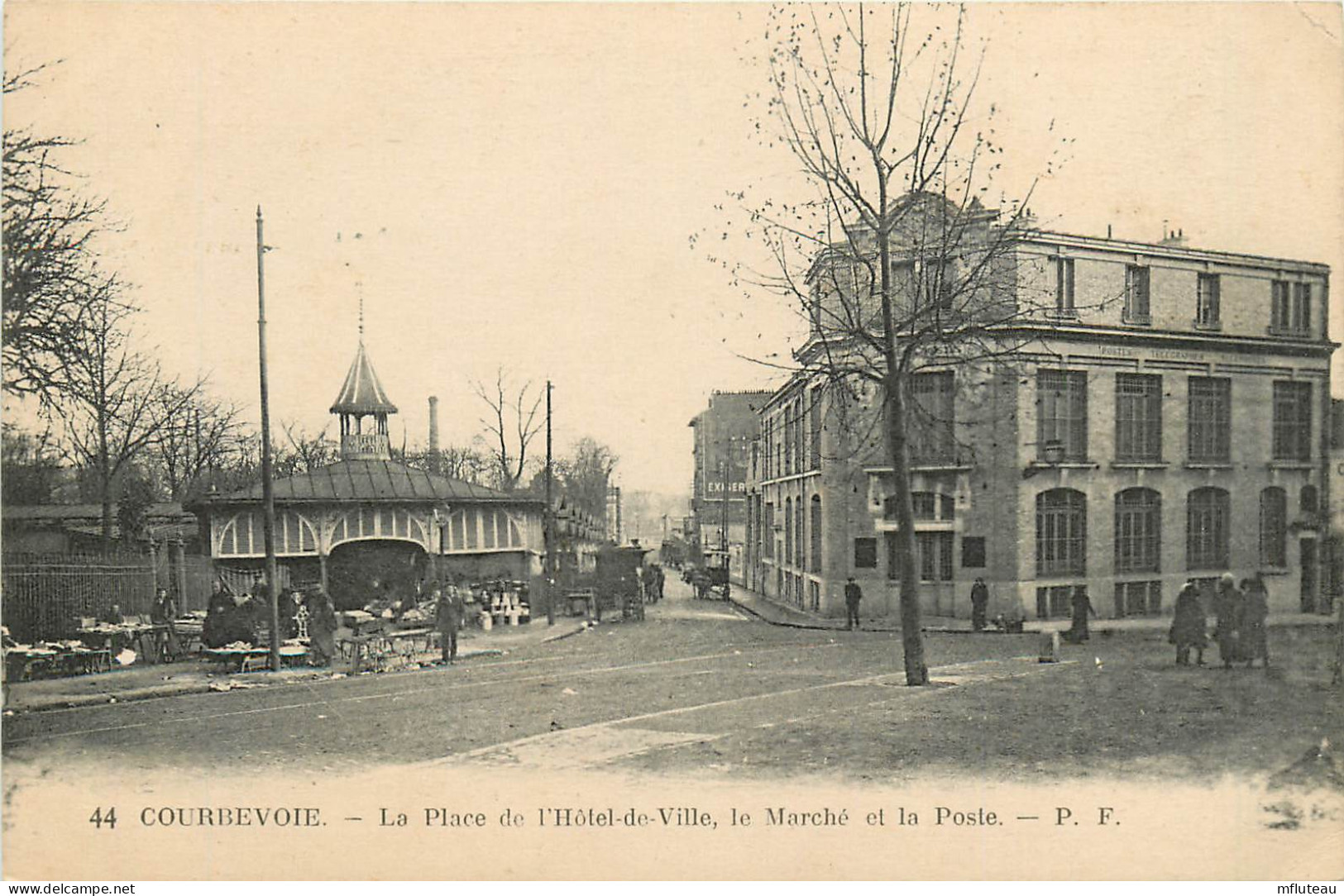 92* COURBEVOIE    Place  Maurue  Marche  La Poste  RL10.0465 - Courbevoie