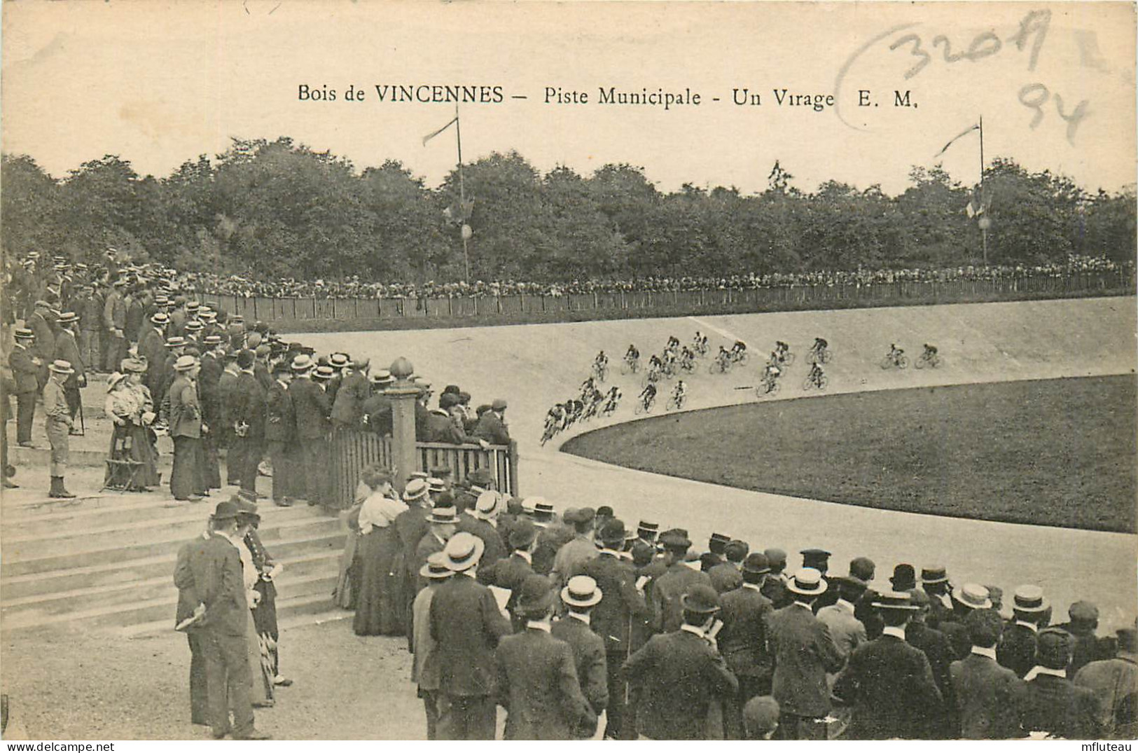 94* VINCENNES  Piste Municipale  - Virage  Cyclistes     RL10.0977 - Vincennes