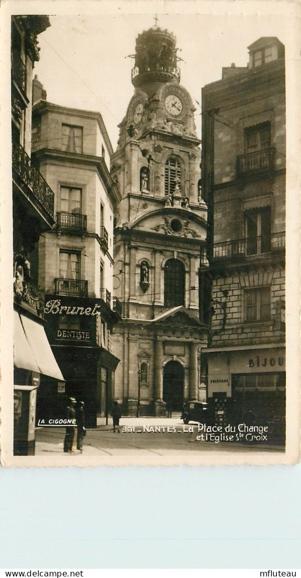 44* NANTES Place Du Change     (CPSM 9x14cm)  RL11.0174 - Nantes