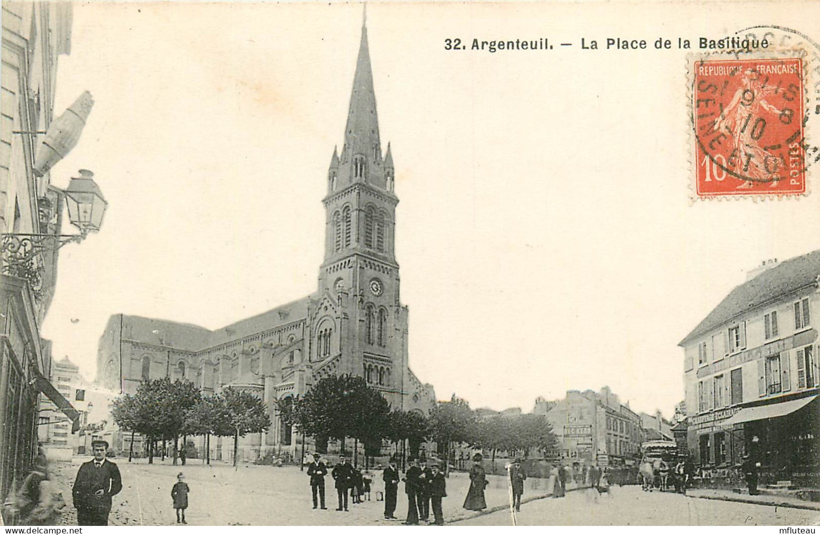 95* ARGENTEUIL  Place De La Basilique RL10.1398 - Argenteuil