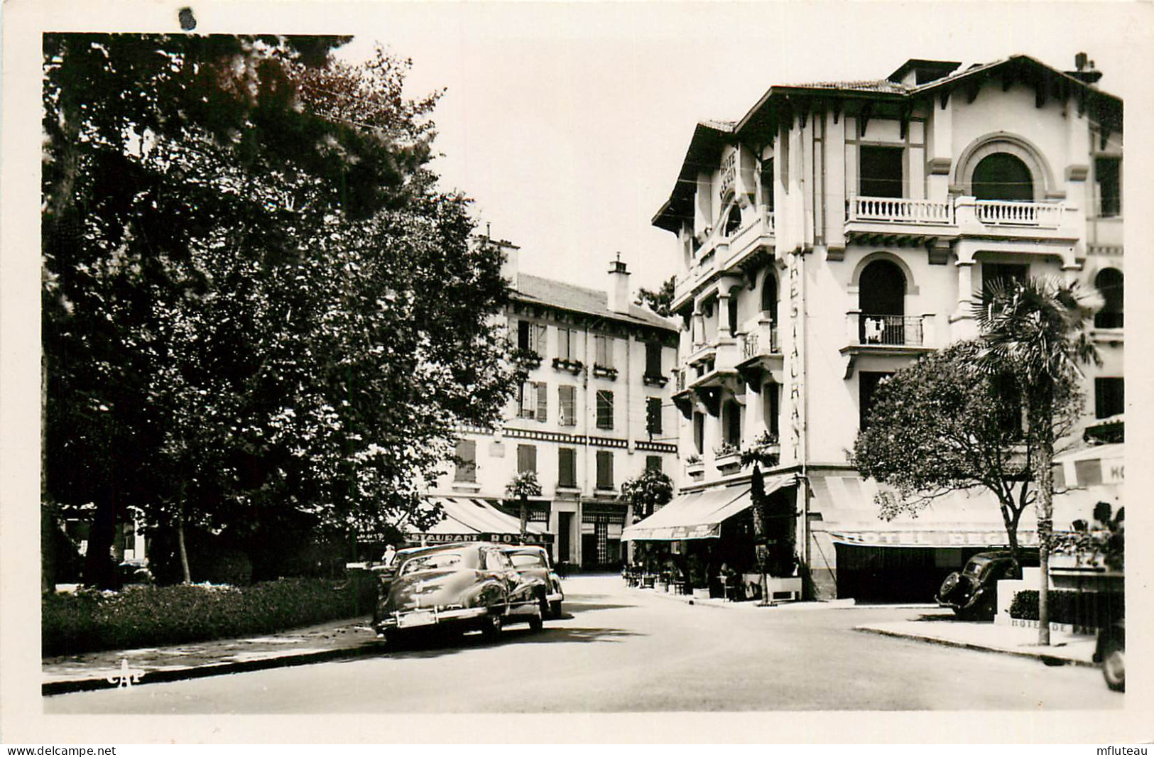 64* HENDAYE PLAGE  Le Rond Point  CPSM (9x14cm)    RL12.0295 - Hendaye