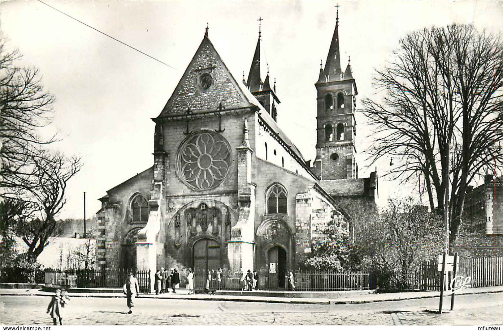 77* MELUN  Eglise Notre Dame  CPSM (9x14cm)    RL12.1228 - Melun