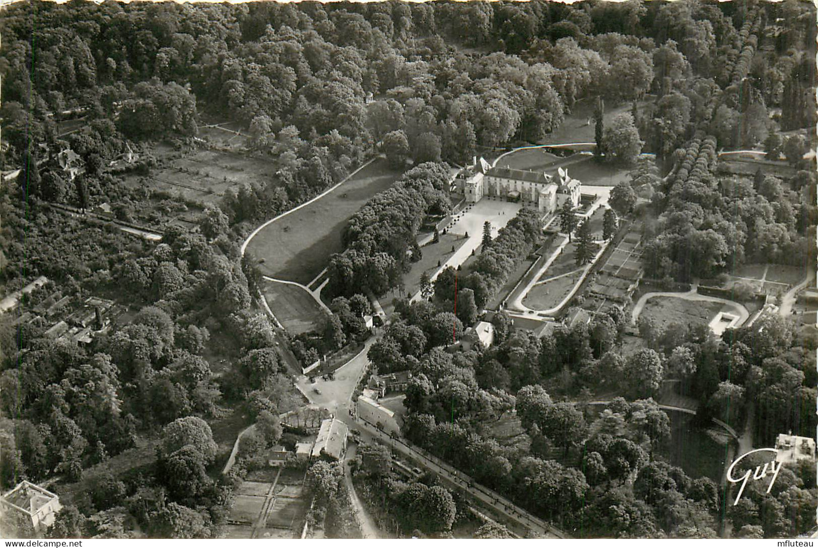 92* RUEIL  MALMAISON Chateau Et Le Parc  (CPSM 9x14cm)      RL13.0867 - Rueil Malmaison