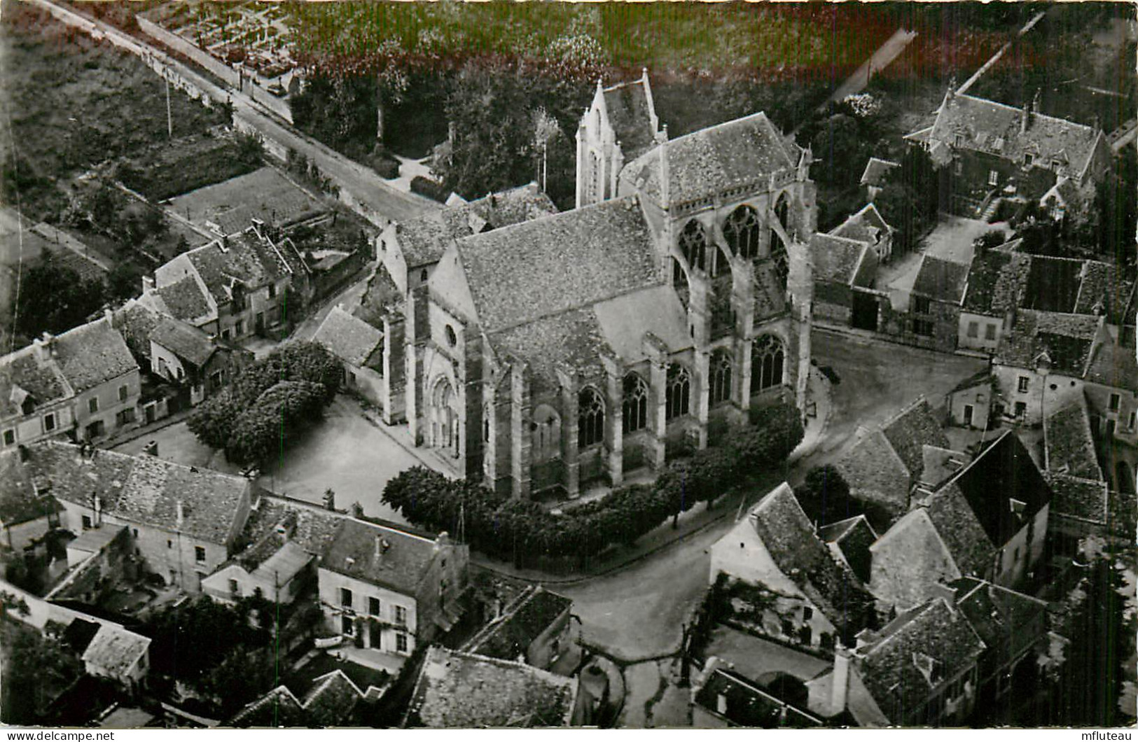 91* ST SULPICE DE FAVIERES  Eglise   (CPSM 9x14cm)   RL13.0813 - Saint Sulpice De Favieres