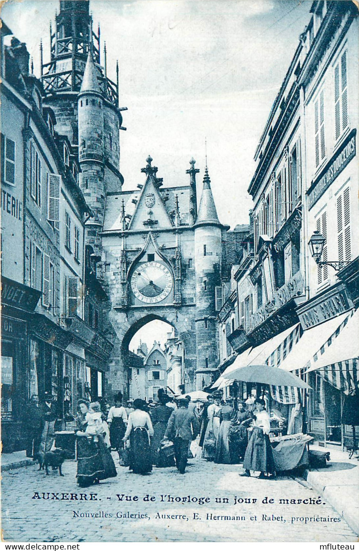 89* AUXERRE  L Horloge   Un Jour De Marche  RL13.0758 - Auxerre