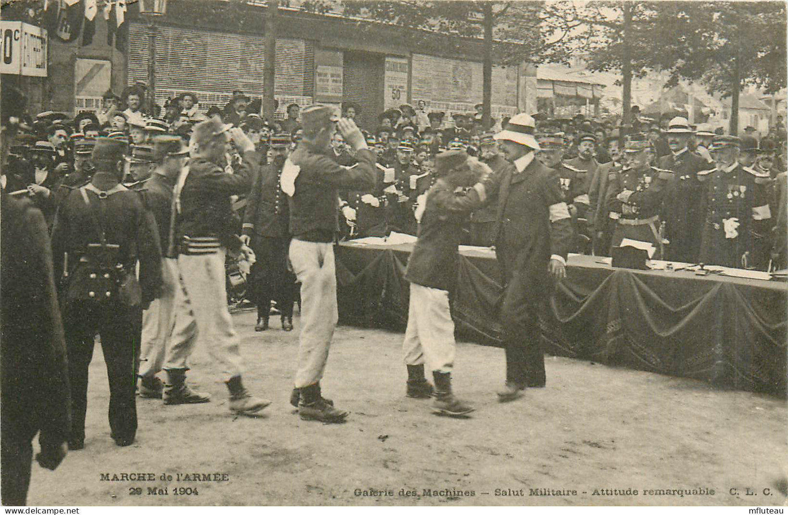 75* PARIS (8)   Mai 1904  Salut Militaire  Galerie Des Machines        RL27,0455 - District 08