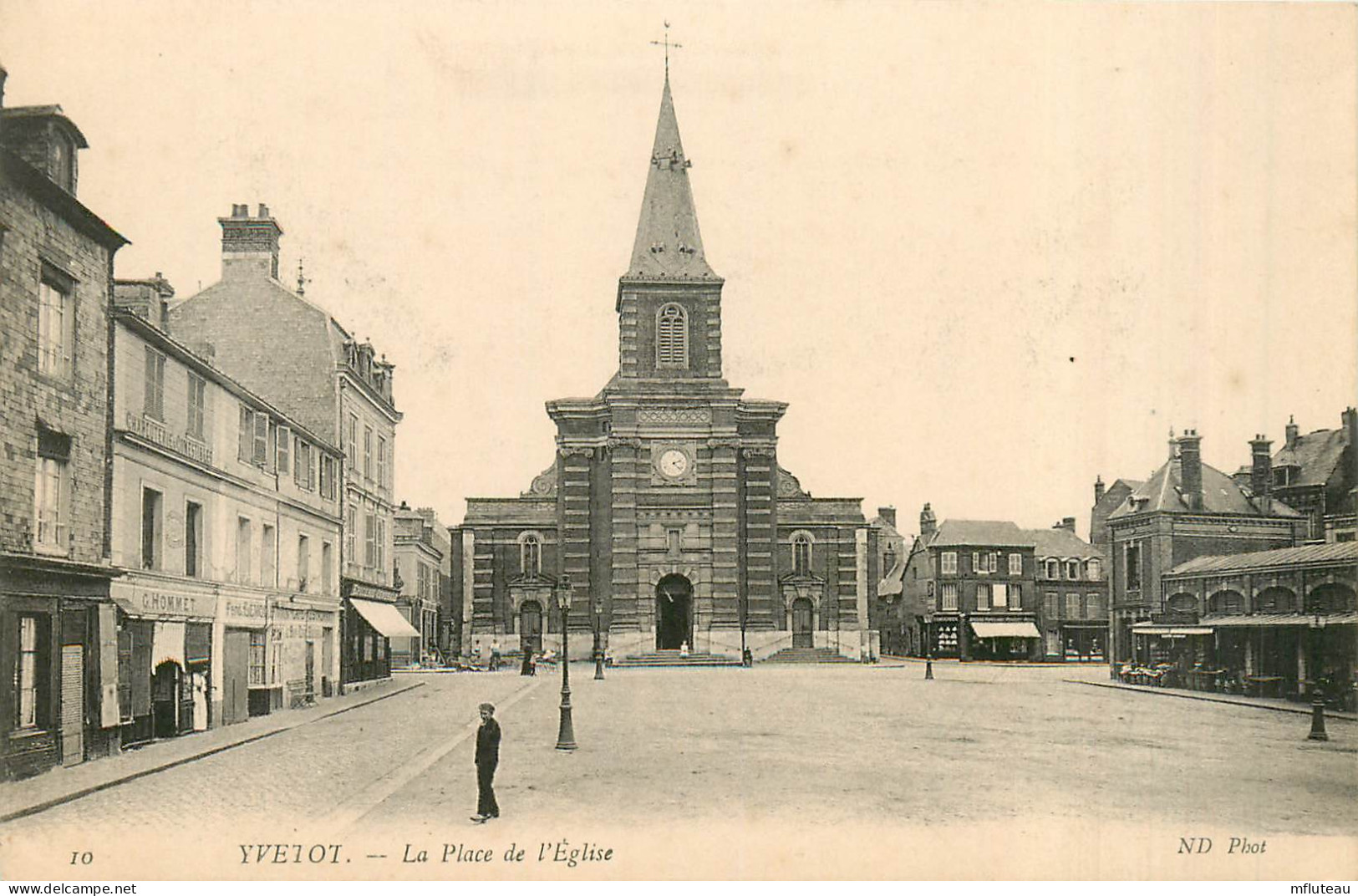 76* YVETOT   Place De L Eglise        RL27,1204 - Yvetot