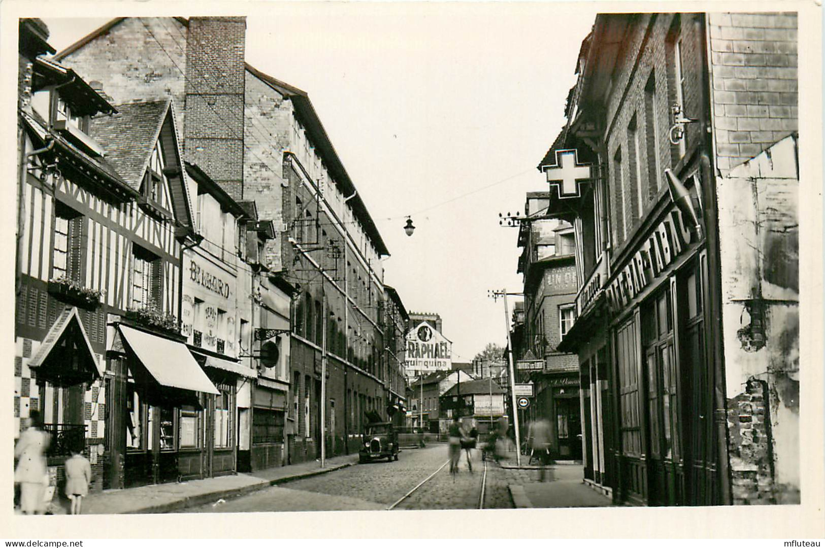 76* CAUDEBEC LES ELBEUF   Rue General De Gaulle (cpsm 9x14cm)     RL27,1089 - Caudebec-lès-Elbeuf