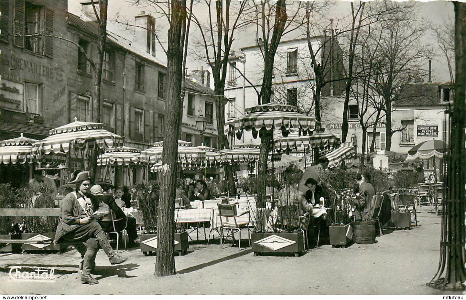75* PARIS (18)   Montmartre -     Place Du Tertre (cpsm 9x14cm)       RL27,0900 - Arrondissement: 16