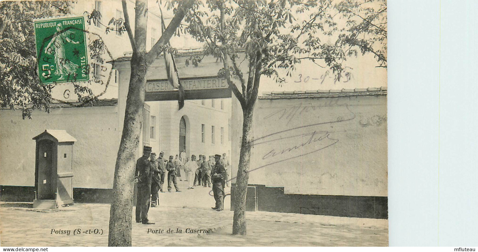 78* POISSY   Porte De La Caserne        RL27,1977 - Casernes