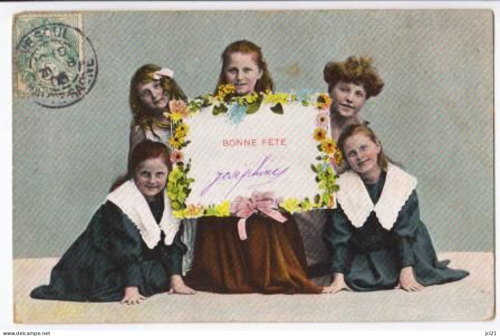 CPA - JEUNES FILLES TENANT UNE PANCARTE FLEURIE "BONNE FÊTE JOSEPHINE" (2196)_CP588 - Voornamen