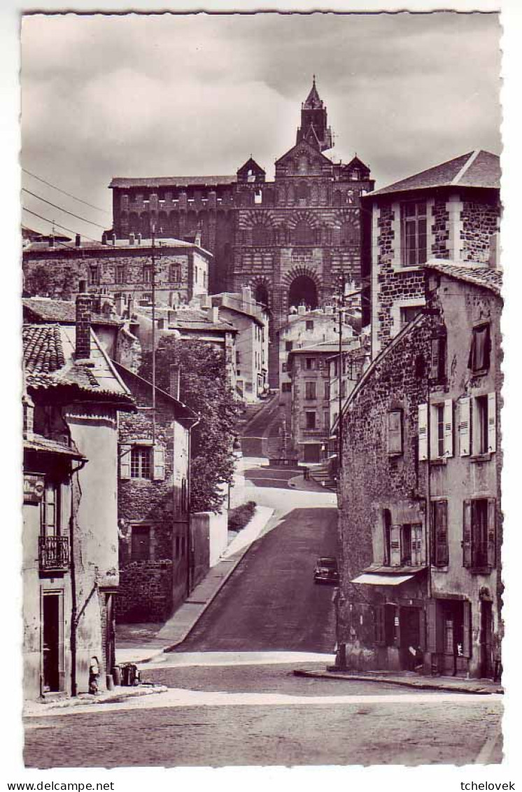 (43). Le Puy En Velay. 18. Rue Des Tables & Clocher De La Cathedrale & 144 Interieur Cathedrale & Aiguilhe Nuit & (2) - Le Puy En Velay