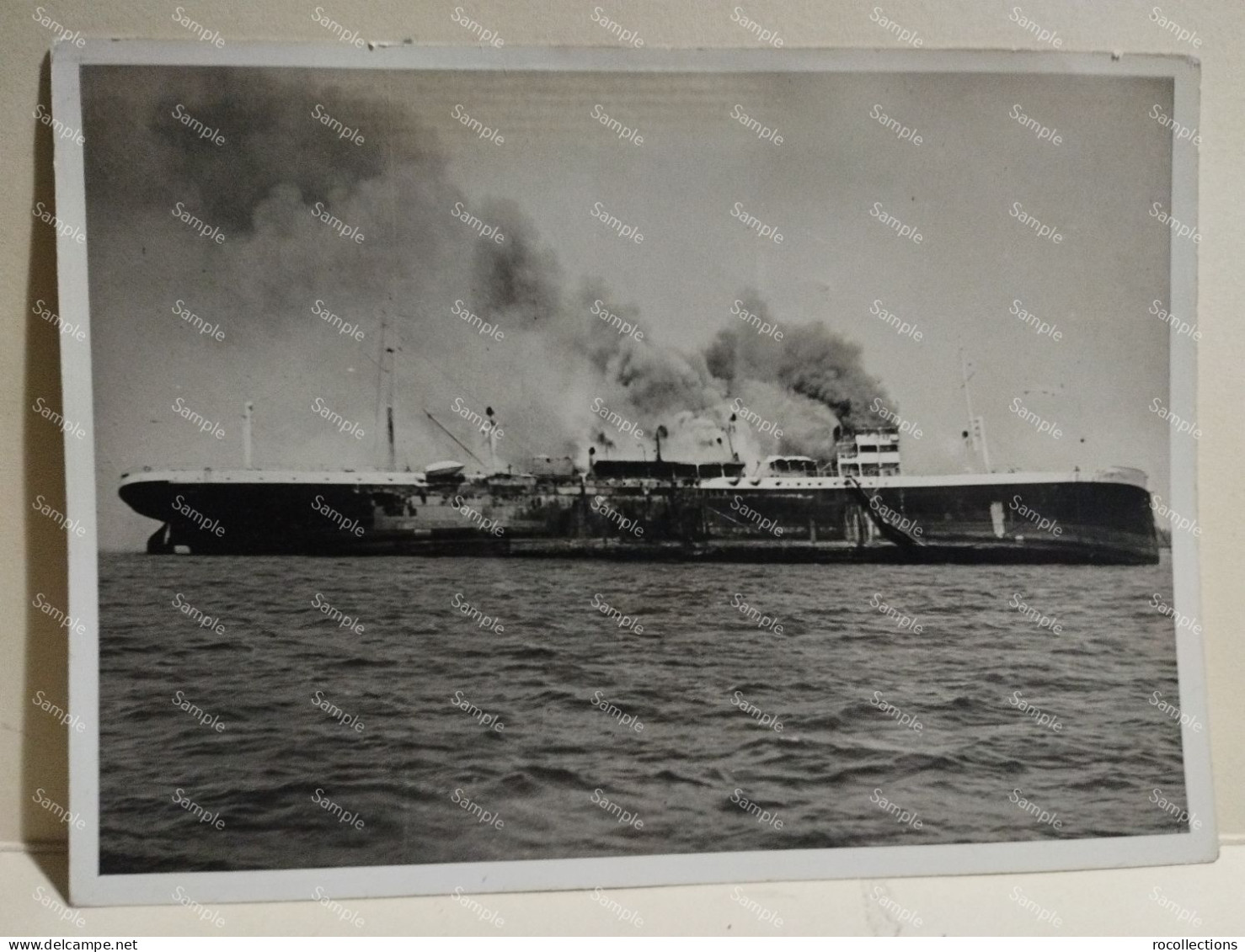 World War Guerra Self-fire Of The Italian Motonave Steamship FELLA To Avoid Seizure Puntarenas Costa Rica 1941. 18x13 Cm - War, Military