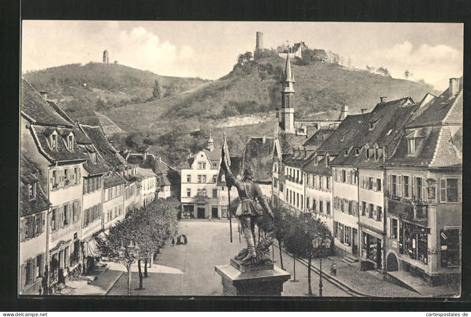 AK Weinheim, Marktplatz Mit Denkmal  - Weinheim