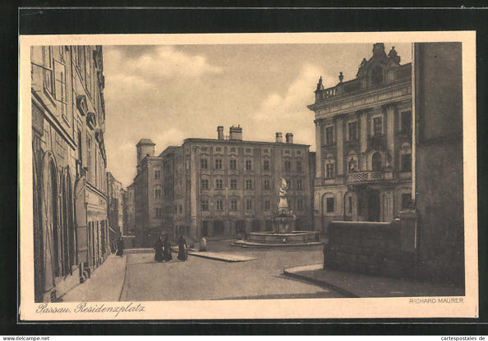 AK Passau, Residenzplatz, Brunnen  - Passau