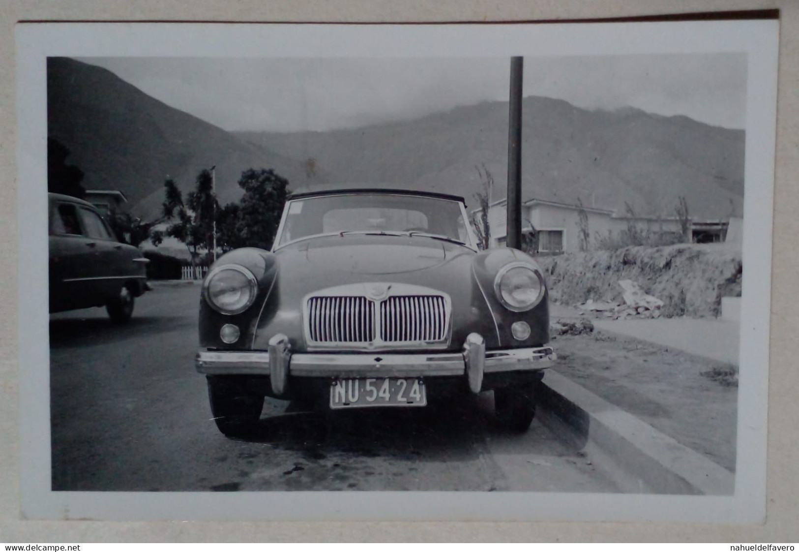 PH - Image D'une Voiture De Collection (8,5cm X 6cm). - Cars