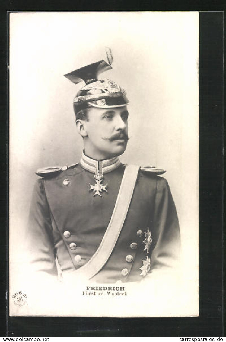 AK Friedrich Fürst Zu Waldeck-Pyrmont In Uniform Mit Helm  - Familles Royales