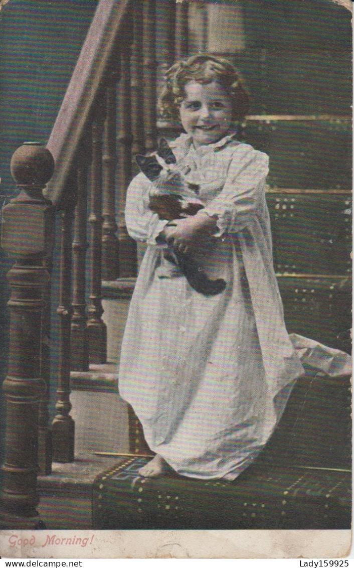 A Smiling Girl Curly Hair Stairs White Dress Cat In Her Arms Fillette Souriante Yeux Rieurs Chat Dans Ses Bras Escalier - Portraits