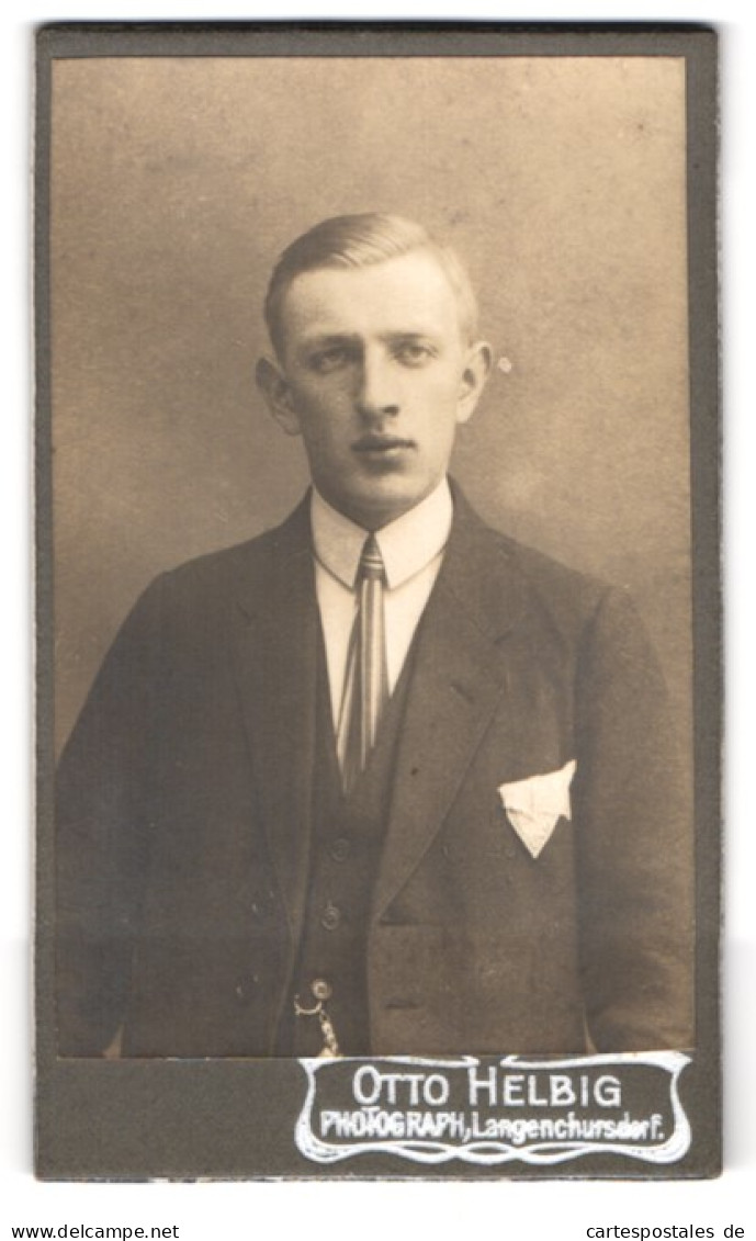 Fotografie Otto Helbig, Langenchursdorf, Portrait Blonder Junger Mann Mit Krawatte Im Jackett  - Anonymous Persons