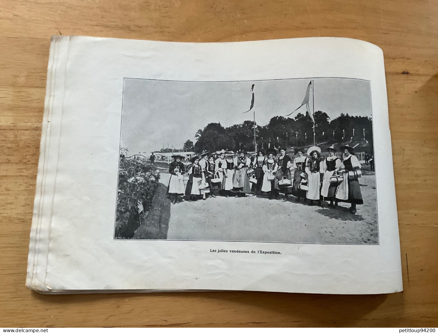 ALBUM SOUVENIR OFFICIEL VIIIeme EXPOSITION SUISSE d’AGRICULTURE Viticulture-Sylviculture-Horticulture LAUSANNE Sept.1910