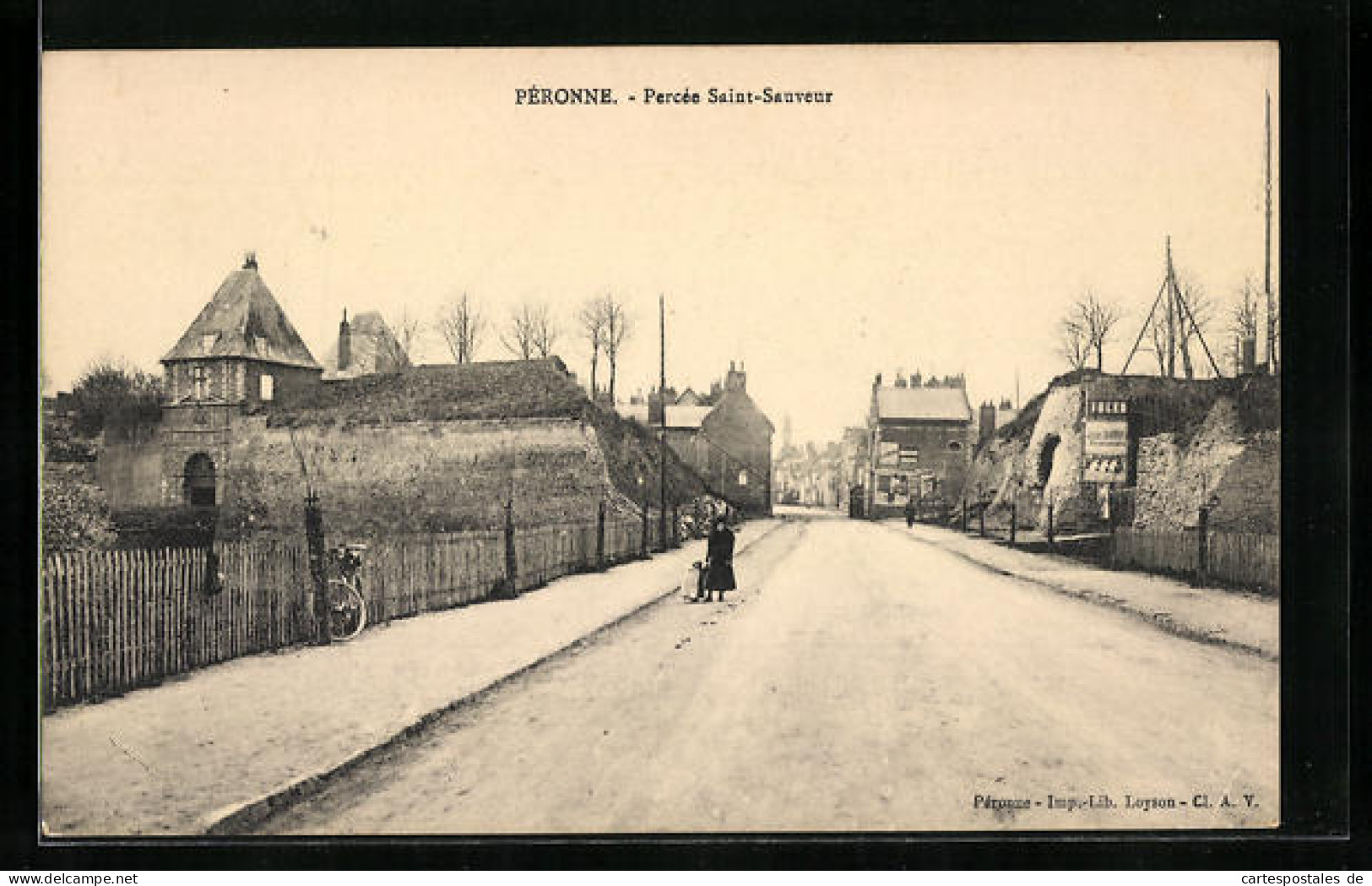CPA Peronne, Percee Saint-Sauveur  - Peronne