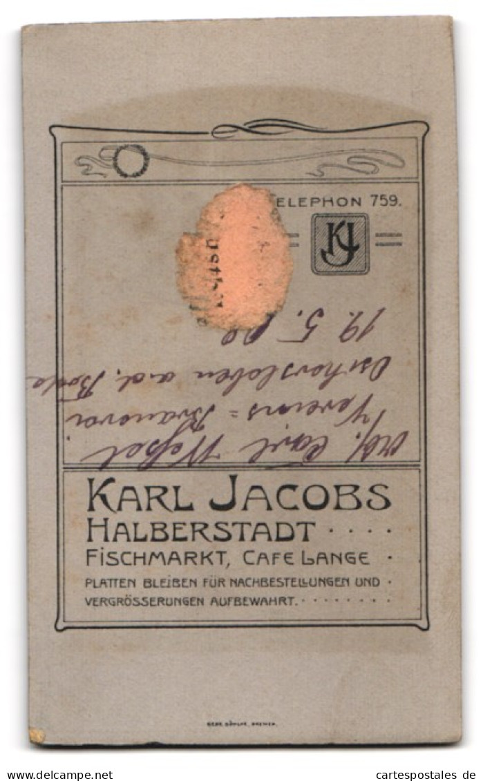 Fotografie Karl Jacobs, Halberstadt, Fischmarkt, Stattlicher Herr Im Anzug Mit The Zappa  - Anonymous Persons